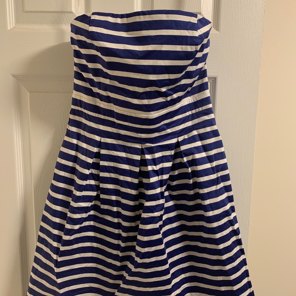 Gap blue stripe strapless dress with pockets